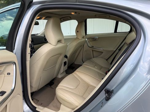 Used 2013 Volvo S60 T5 FWD image 12
