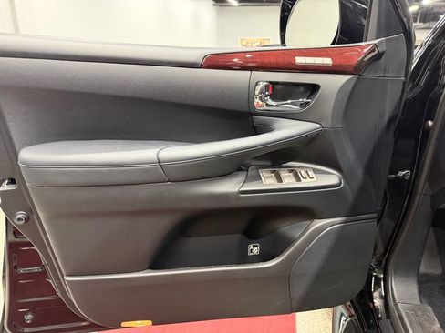 Used 2014 Lexus LX 570 4WD image 18