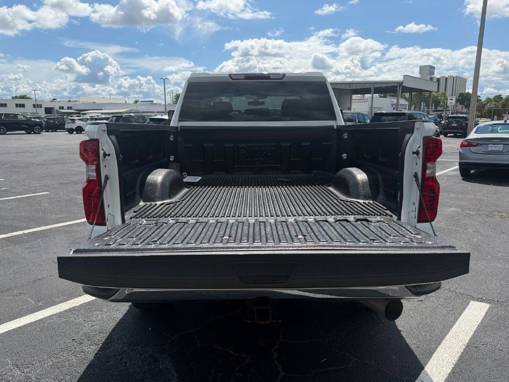 Used 2022 Chevrolet Silverado 2500 LT RWD image 14