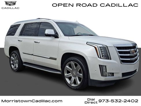 Used 2018 Cadillac Escalade Luxury image 1