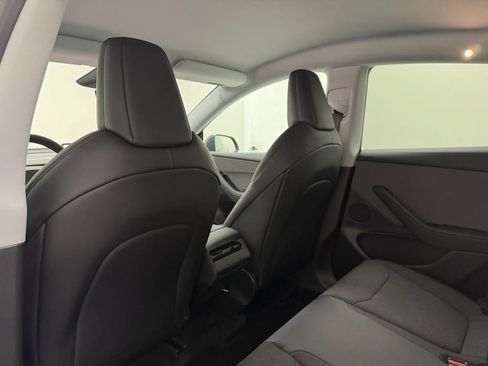Used 2026 Tesla Model Y 2WD image 13