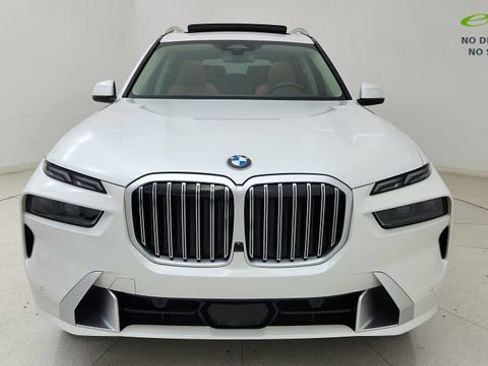 Used 2026 BMW X7 xDrive40i AWD/4WD image 2