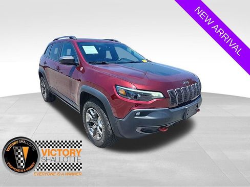 Used 2019 Jeep Cherokee Trailhawk AWD/4WD image 1