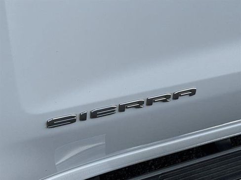 Used 2022 GMC Sierra 1500 SLT AWD/4WD image 13