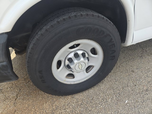 Used 2014 Chevrolet Express 2500 LS RWD image 7