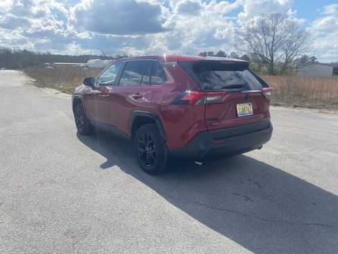 Used 2024 Toyota RAV4 LE image 5