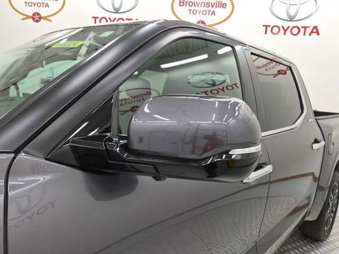 Used 2025 Toyota Tundra Limited AWD/4WD image 17
