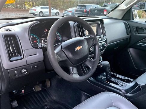 Used 2018 Chevrolet Colorado W/T image 13