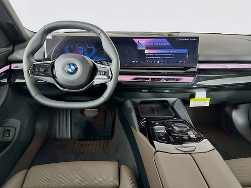 New 2026 BMW 540i xDrive image 30