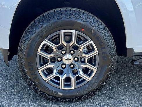 New 2026 Chevrolet Colorado Z71 w/ Technology Package image 11