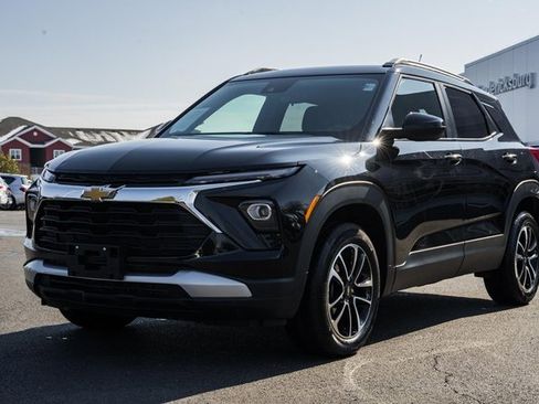 Used 2024 Chevrolet TrailBlazer LT image 3