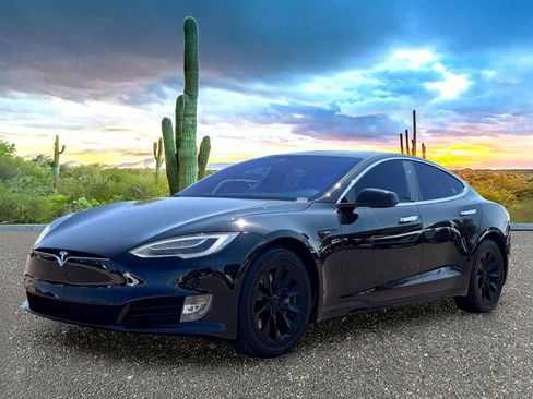 Used 2018 Tesla Model S 75D AWD/4WD image 2