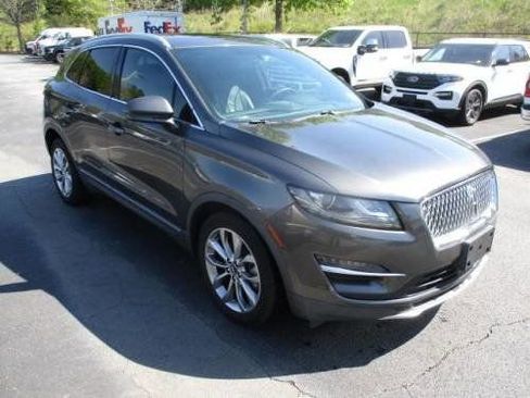 Used 2019 Lincoln MKC Select w/ Select Plus Package image 2