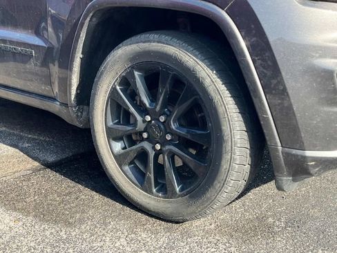 Certified 2020 Jeep Grand Cherokee Altitude image 14