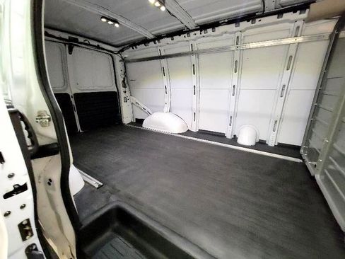 Used 2020 GMC Savana 3500 w/ Driver Convenience Package image 13