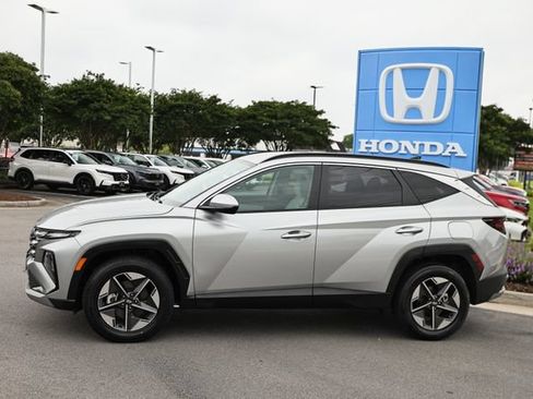 Used 2025 Hyundai Tucson SEL AWD/4WD image 4