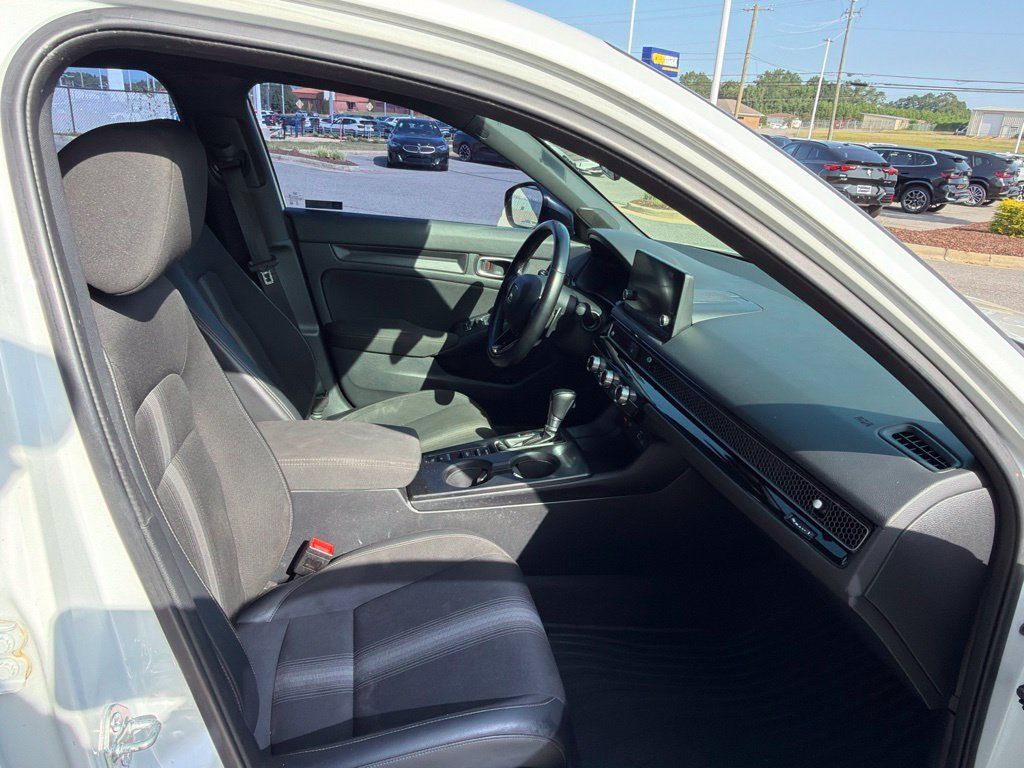 Used 2023 Honda Civic Sport image 25