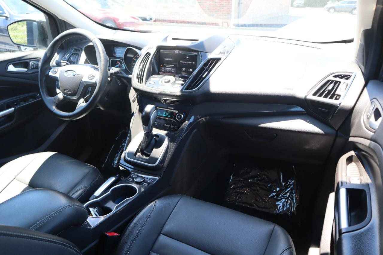 Used 2014 Ford Escape Titanium w/ Equipment Group 401A AWD/4WD image 11