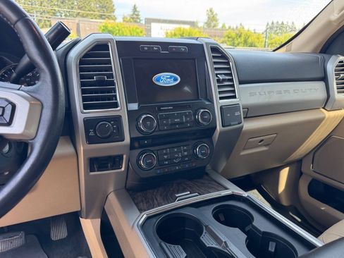 Used 2017 Ford F350 Lariat w/ Lariat Value Package AWD/4WD image 9