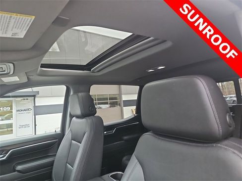 Used 2023 GMC Sierra 1500 SLT w/ SLT Premium Package image 19