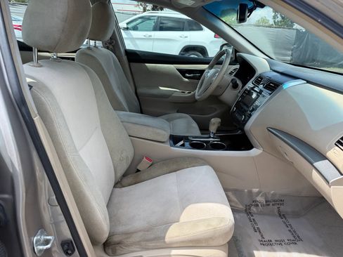 Used 2013 Nissan Altima 2.5 SV w/ 2.5SV Convenience Pkg image 18