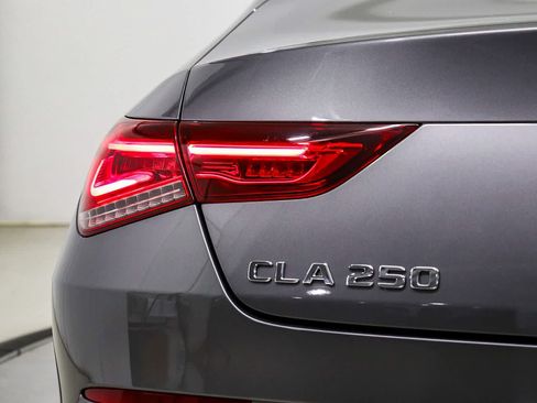 Used 2023 Mercedes-Benz CLA 250 image 11