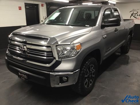 Used 2017 Toyota Tundra SR5 image 6