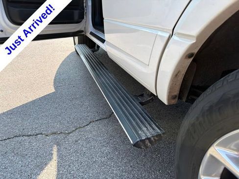 Used 2017 Ford Expedition Limited w/ Equipment Group 301A RWD image 22
