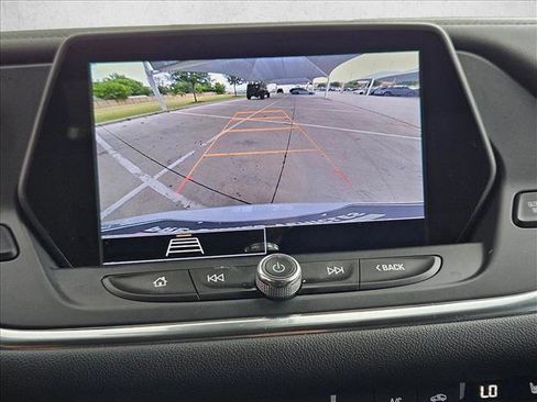 Used 2022 Chevrolet Blazer LT FWD image 11