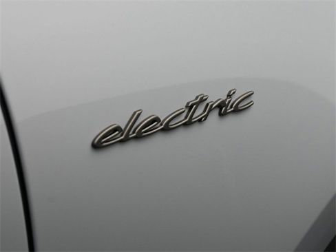 New 2025 Porsche Macan Turbo Electric image 27