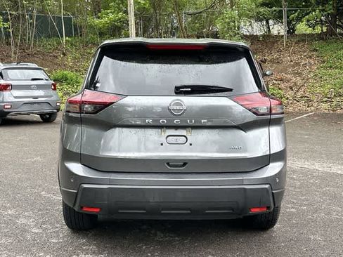 Used 2024 Nissan Rogue S AWD/4WD image 4
