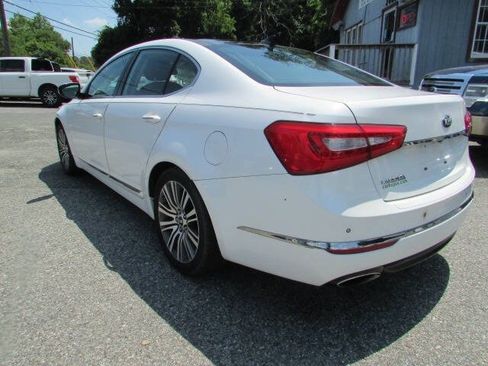 Used 2014 Kia Cadenza Premium w/ Luxury Package FWD image 6