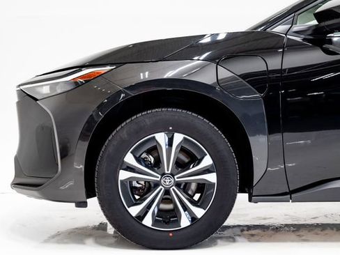 Used 2024 Toyota bZ4X AWD w/ Weather Package image 31