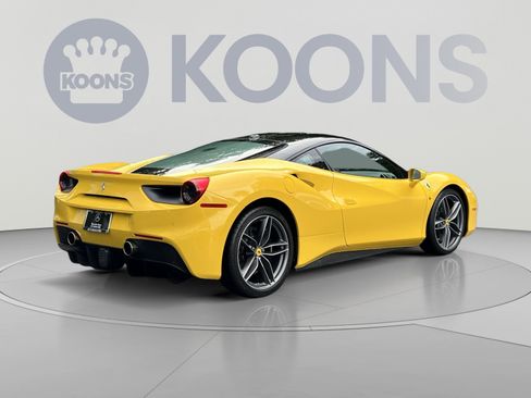 Used 2016 Ferrari 488 GTB RWD image 11