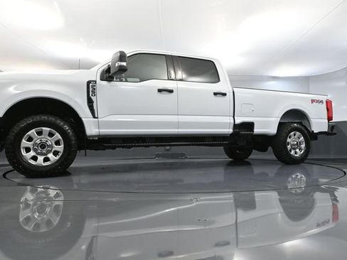 Used 2024 Ford F350 XLT w/ FX4 Off-Road Package image 53