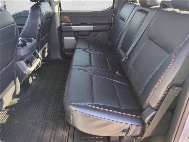 Used 2025 Ford F350 Lariat w/ Lariat Ultimate Package AWD/4WD image 17