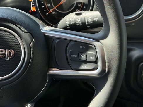 Used 2023 Jeep Wrangler Unlimited Sahara AWD/4WD image 22
