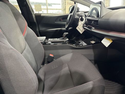 New 2026 Toyota Prius Plug-In Hybrid image 25