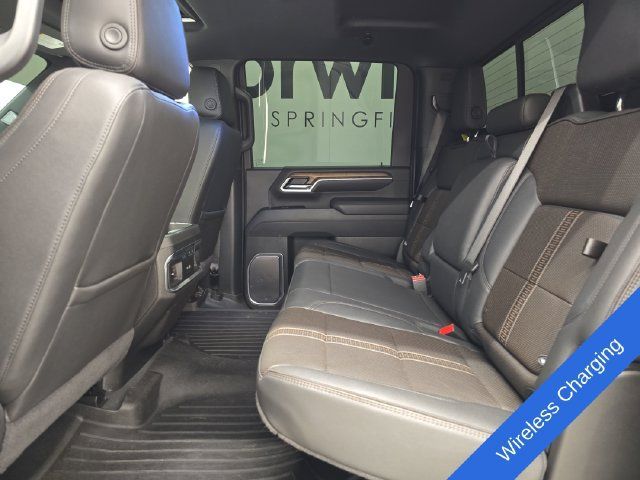 Used 2025 Chevrolet Silverado 3500 High Country w/ Technology Package AWD/4WD image 21