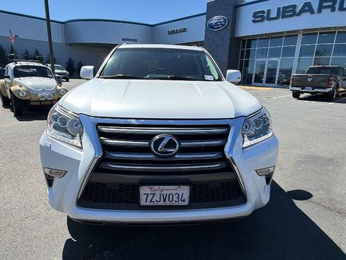 Used 2017 Lexus GX 460 Premium w/ Premium Package image 8