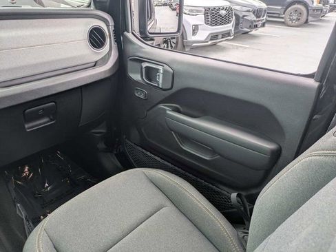 Used 2026 Jeep Wrangler Sport AWD/4WD image 19