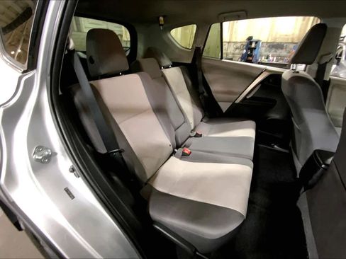 Used 2013 Toyota RAV4 LE AWD/4WD image 20
