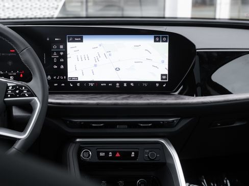 New 2025 Audi Q5 Premium Plus AWD/4WD image 13