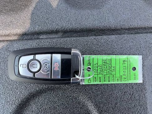 Used 2025 Ford Maverick Tremor AWD/4WD image 33