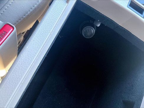 Used 2017 Subaru Legacy 2.5i Premium w/ Moonroof Package image 32