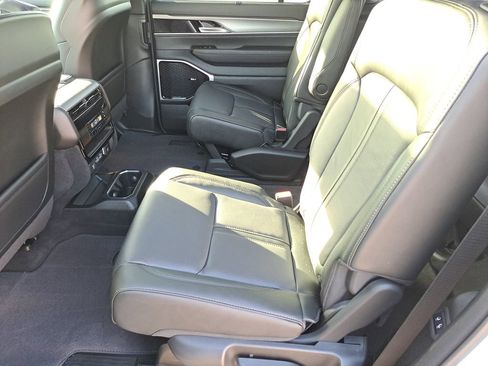 New 2026 Jeep Grand Wagoneer Limited image 16