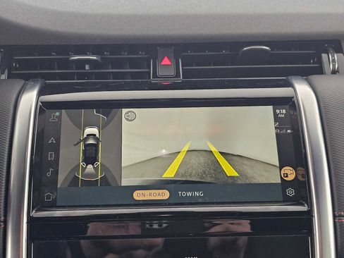 Used 2023 Land Rover Discovery Sport SE R-Dynamic image 26