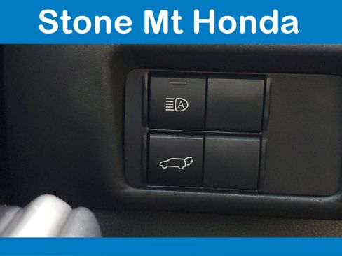 Used 2021 Toyota Highlander LE image 35