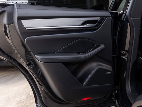 New 2025 Porsche Macan 4S Electric image 34