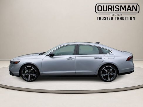Used 2024 Honda Accord Sport image 6